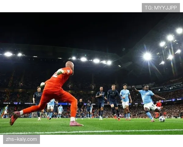 哈兰德恢复完整训练,曼城迎回最强武器备战欧冠次回合。 哈兰德恢复完整训练,曼城迎回最强武器备战欧冠次回合。